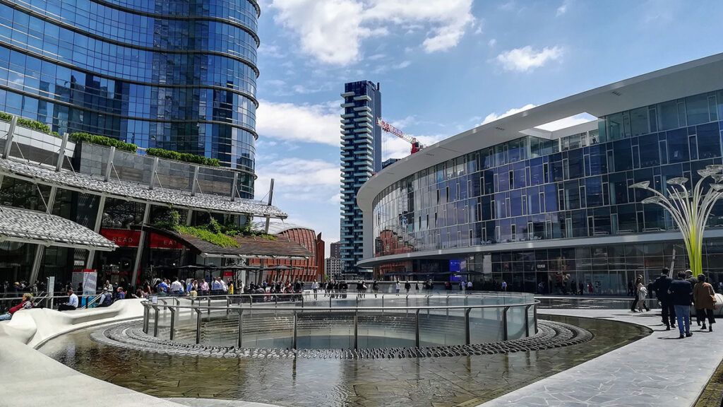 Meet-up foto a Gae Aulenti a Milano